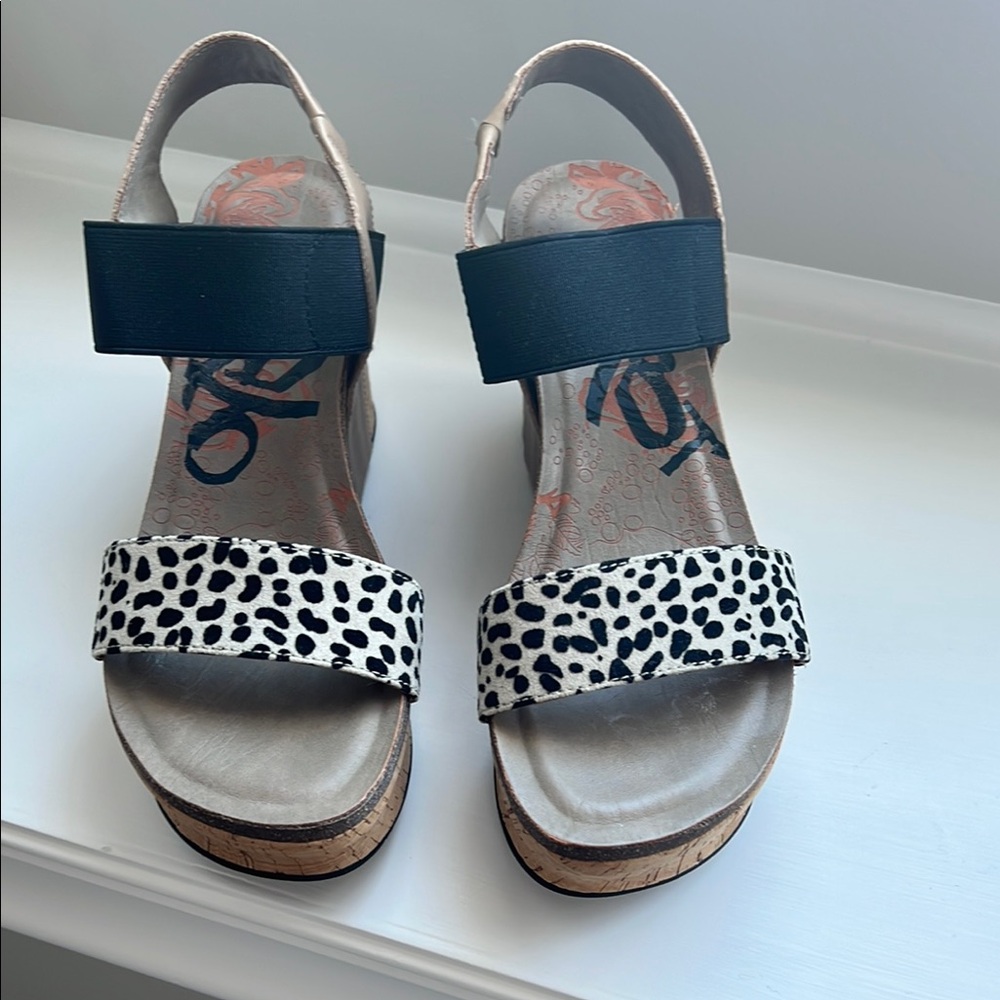 Trendy wedge sandal by OTBT. Size 7.5. Worn only twice box included.